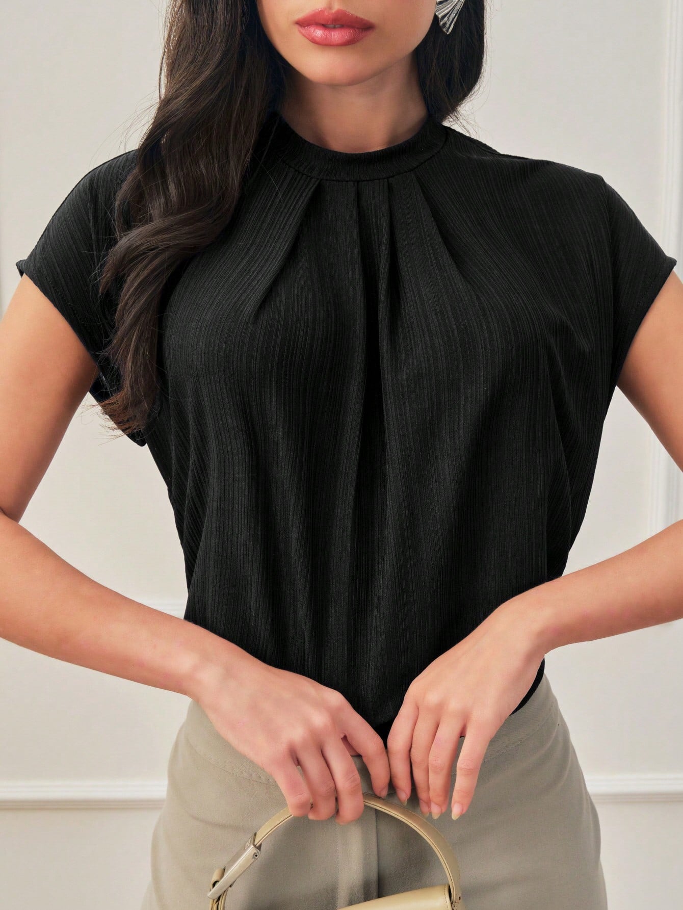 Blusa Gola Plissada Manga Curta Social Elegante Tecido Texturizado