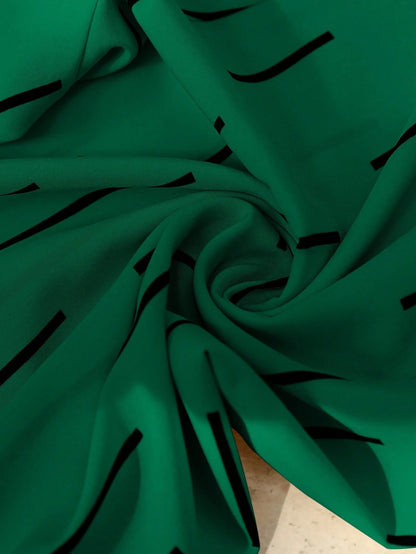 Conjunto Estampado em Toda a Extensão com Decote em V 