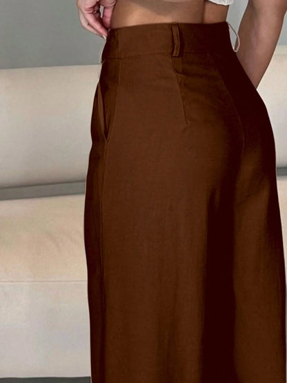 Calça pantalona com bolso