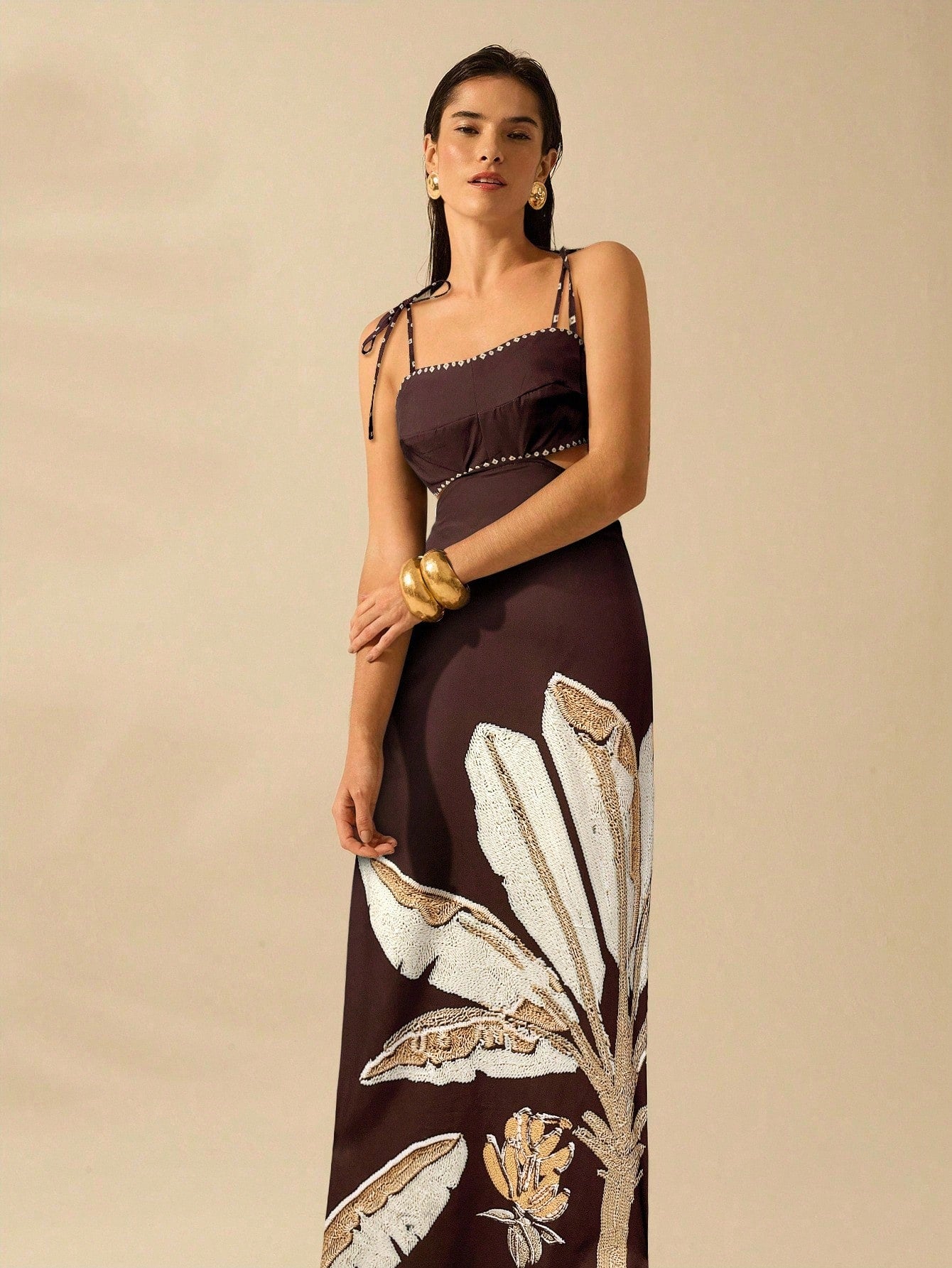 Vestido Estampa de Árvore de Banana com Amarração Oca na Cintura Sem Mangas