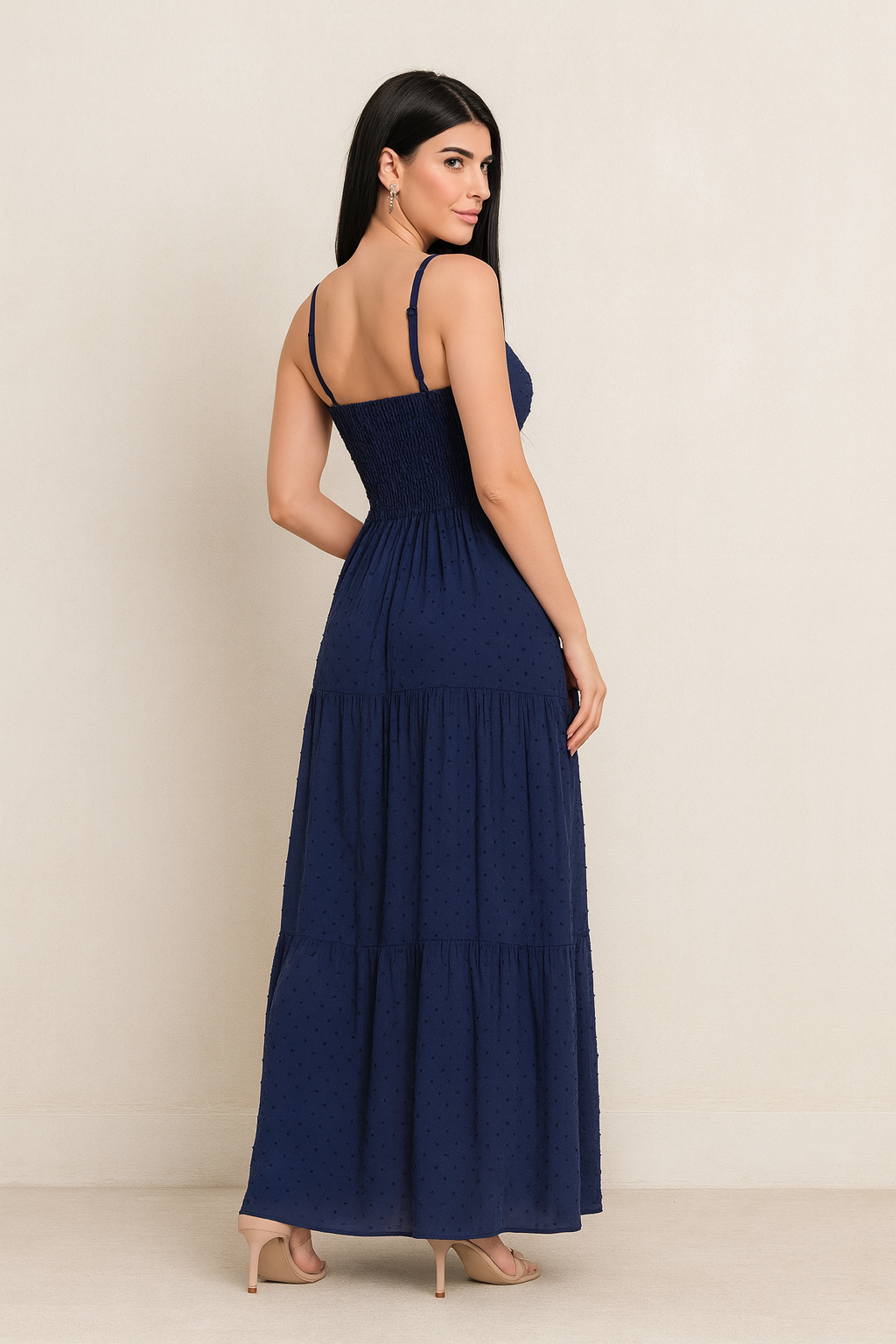 Vestido Longo com Textura Poá e Nó Frontal