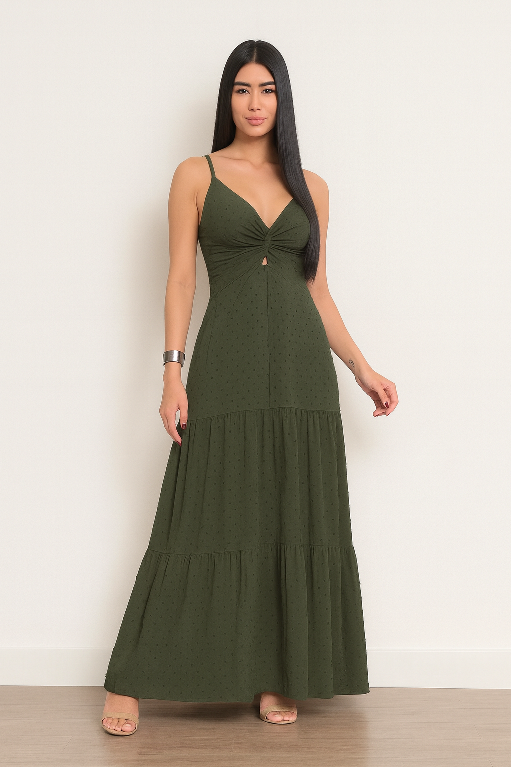 Vestido Longo com Textura Poá e Nó Frontal