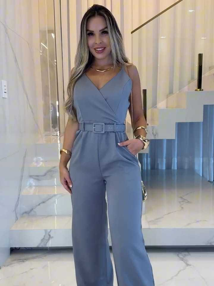 Macacão Feminino Alfaiataria com Bojo Alças Ajustáveis Moda Premium